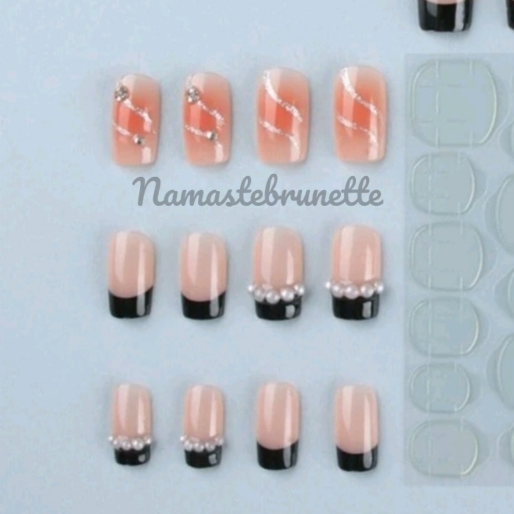 2/$16 Bow Rhinestone Press On Nails - Picture 4 of 14